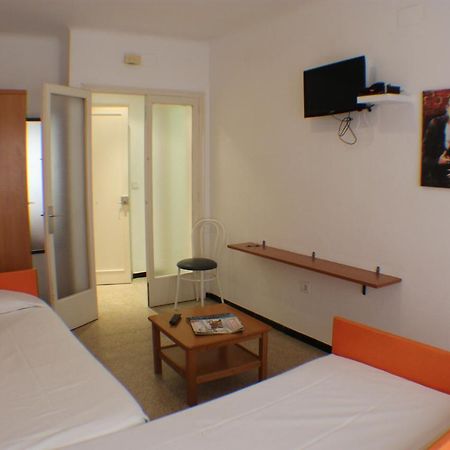 Agi Sant Antoni Apartment Roses Exterior photo